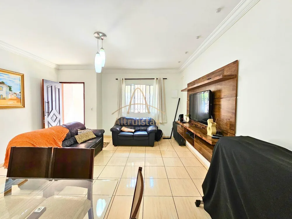 Casa, 3 quartos, 151 m² - Foto 2