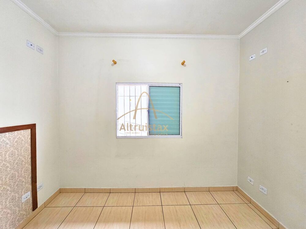 Casa à venda com 3 quartos, 151m² - Foto 2