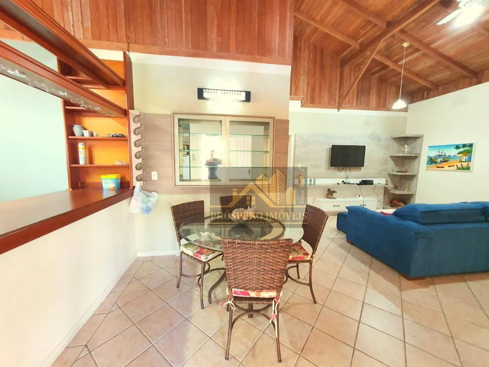 Casa, 4 quartos, 260 m² - Foto 1