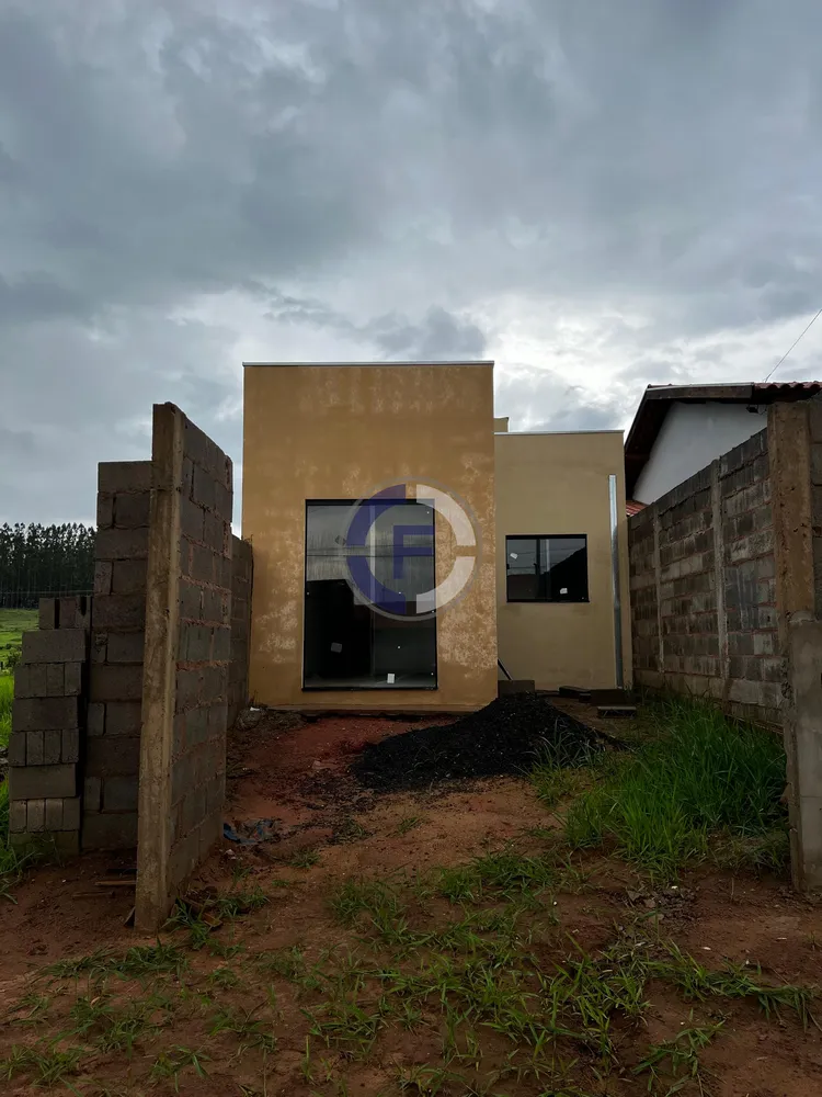 Casa, 2 quartos, 200 m² - Foto 1