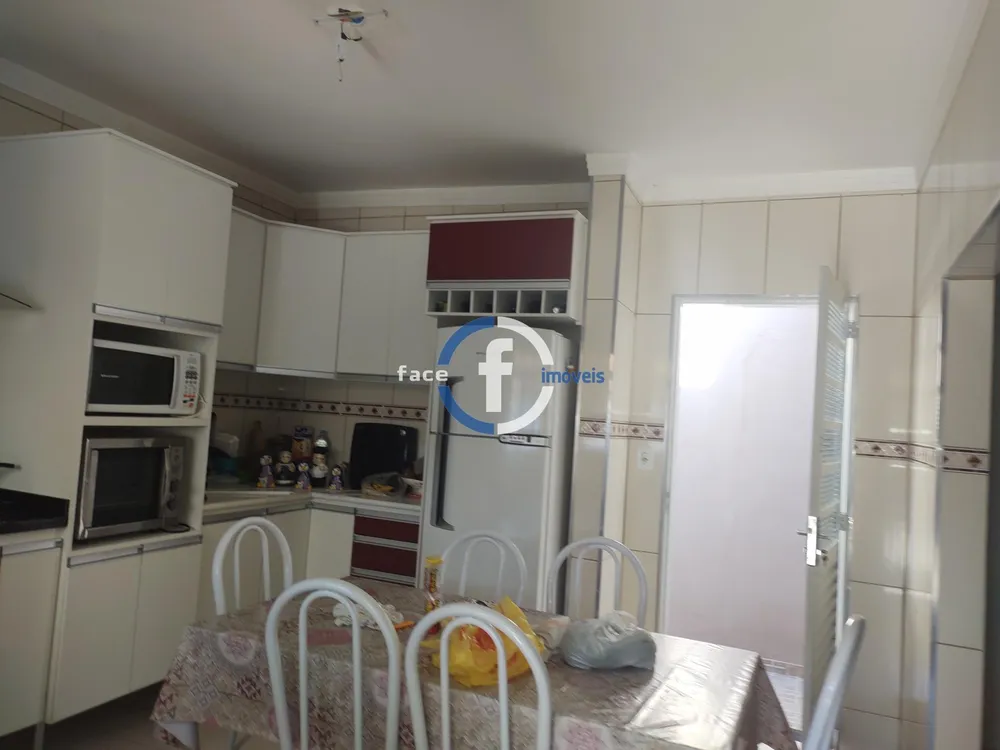 Casa, 3 quartos, 282 m² - Foto 2