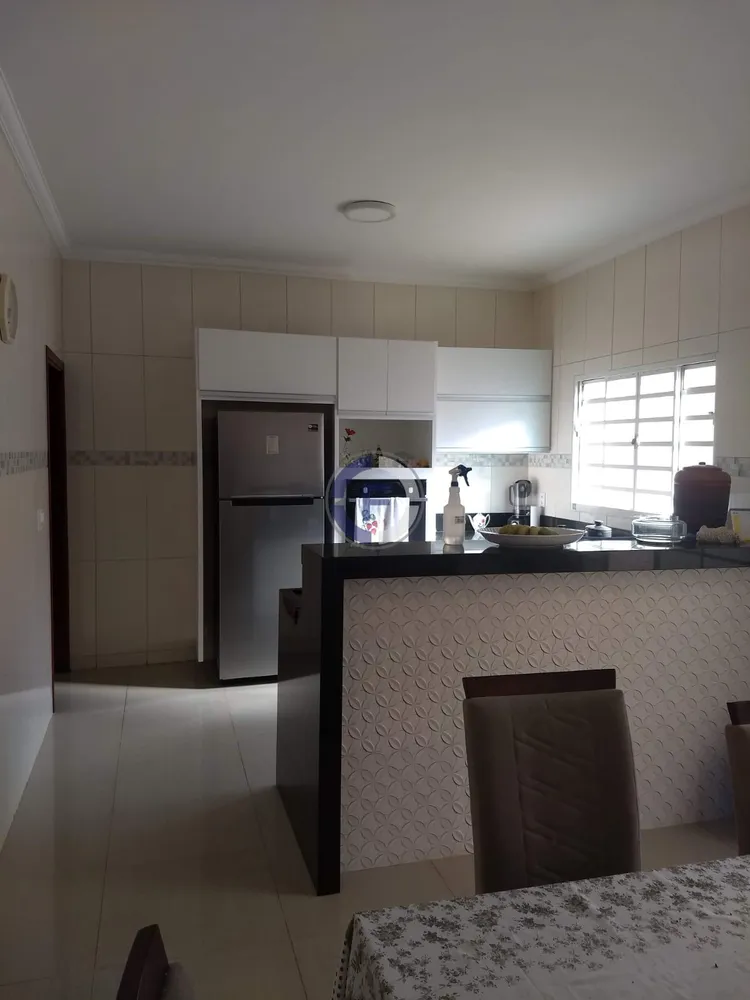 Casa, 3 quartos, 300 m² - Foto 3