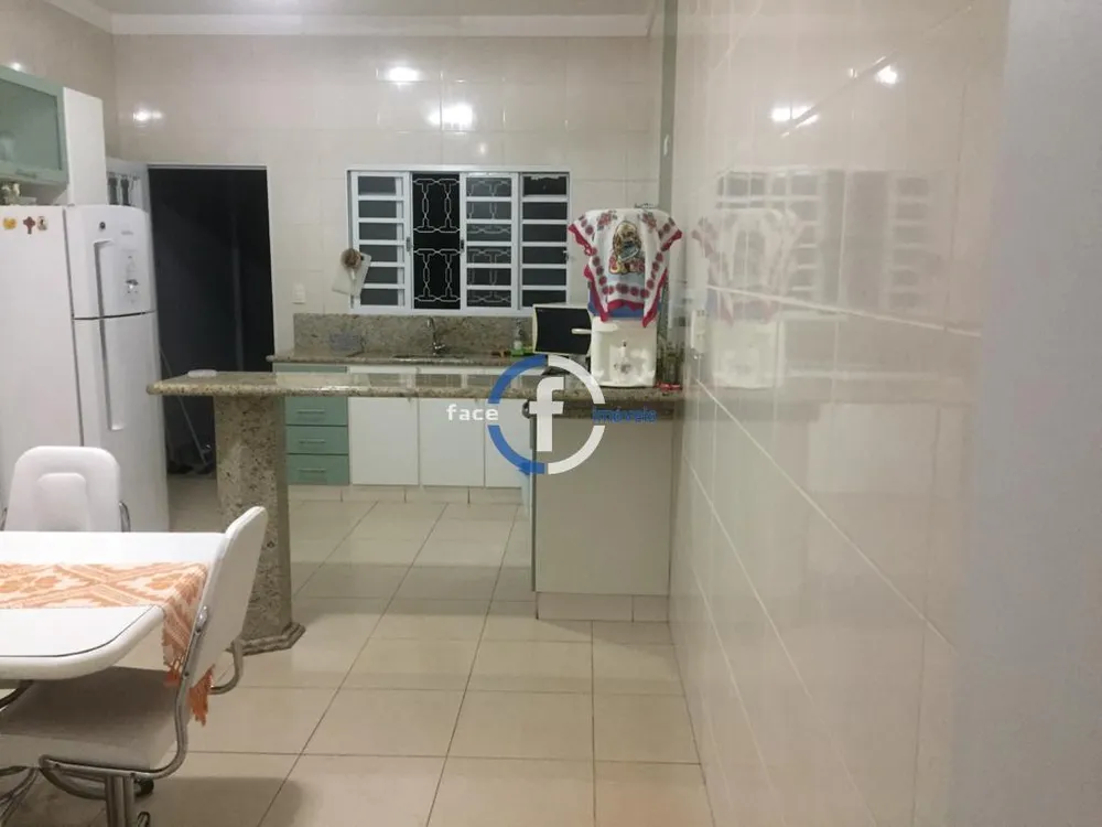 Casa, 2 quartos, 270 m² - Foto 9