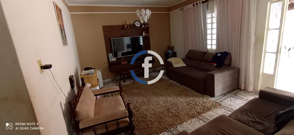 Casa, 3 quartos, 370 m² - Foto 2