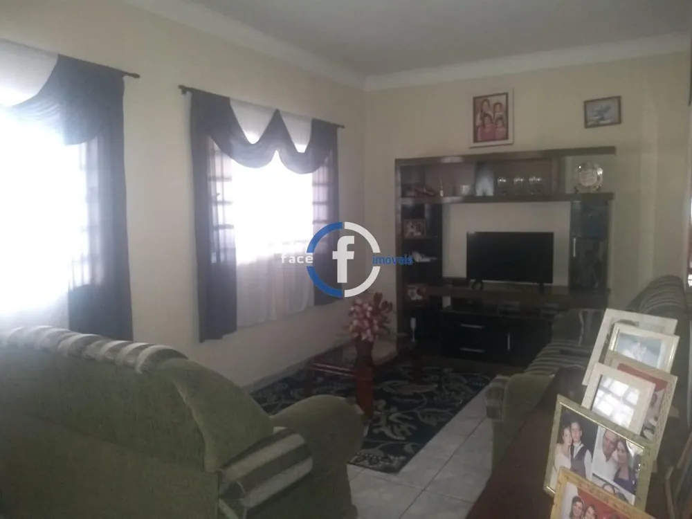 Casa, 3 quartos, 230 m² - Foto 2