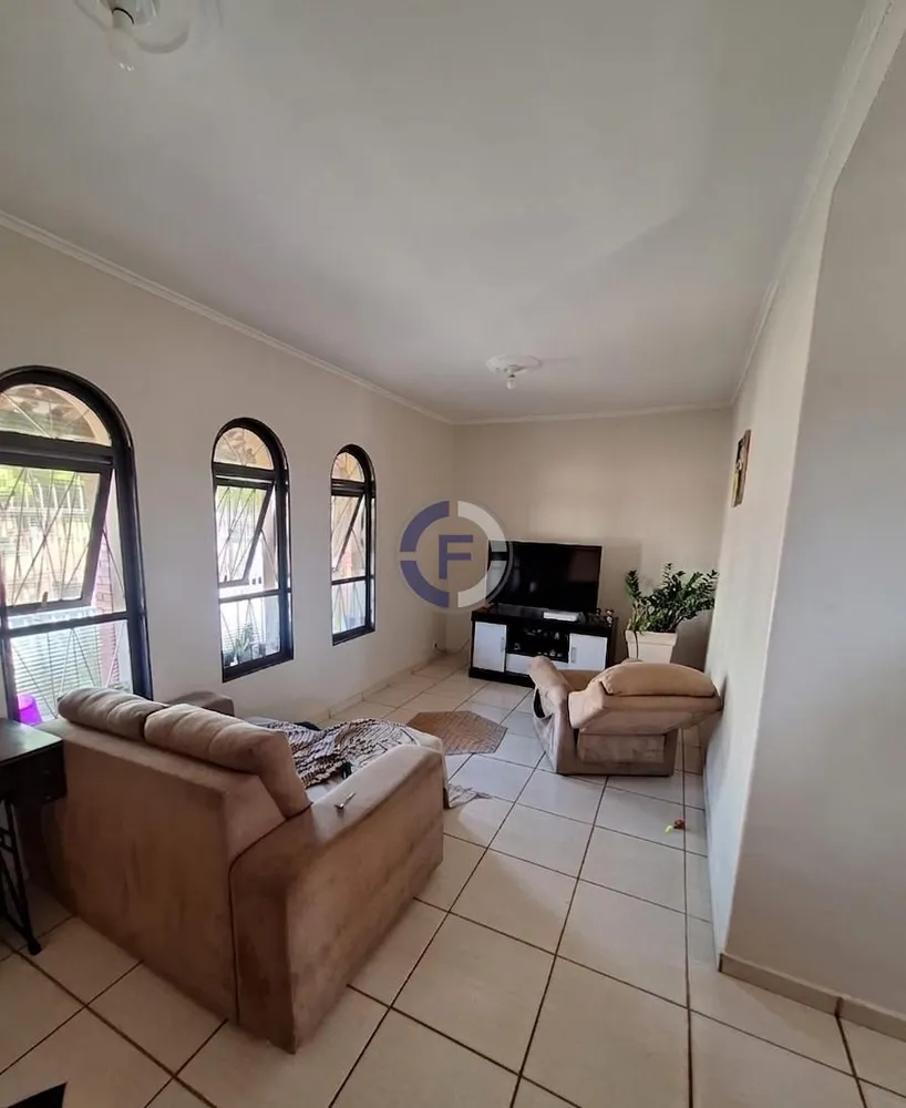 Casa, 3 quartos, 193 m² - Foto 1