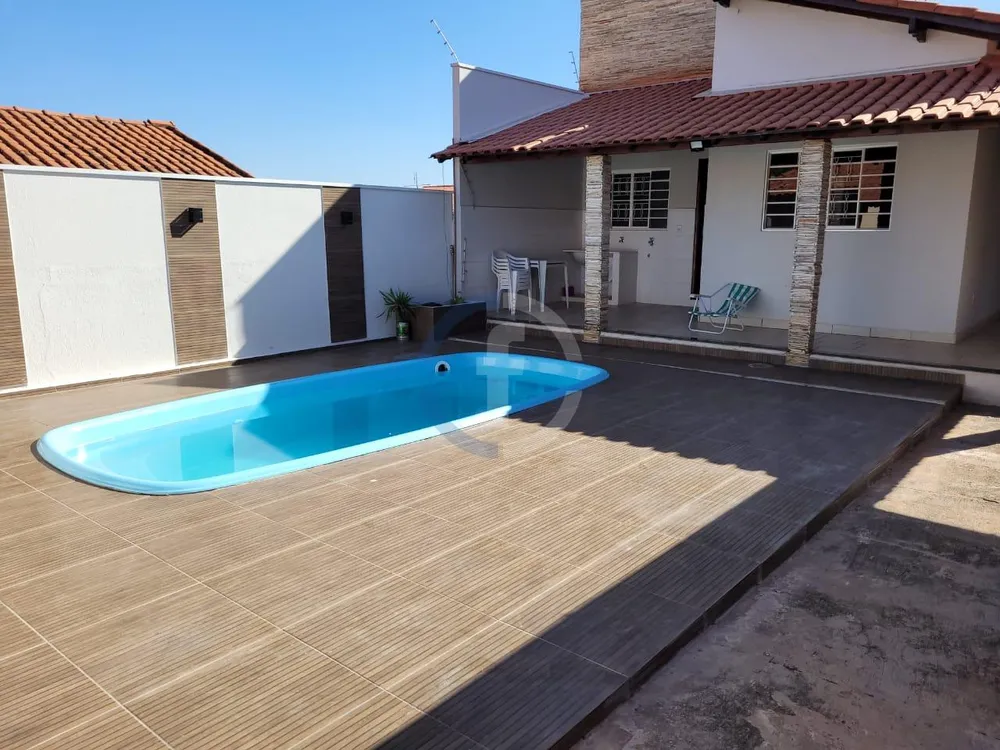 Casa, 1 quarto, 250 m² - Foto 2