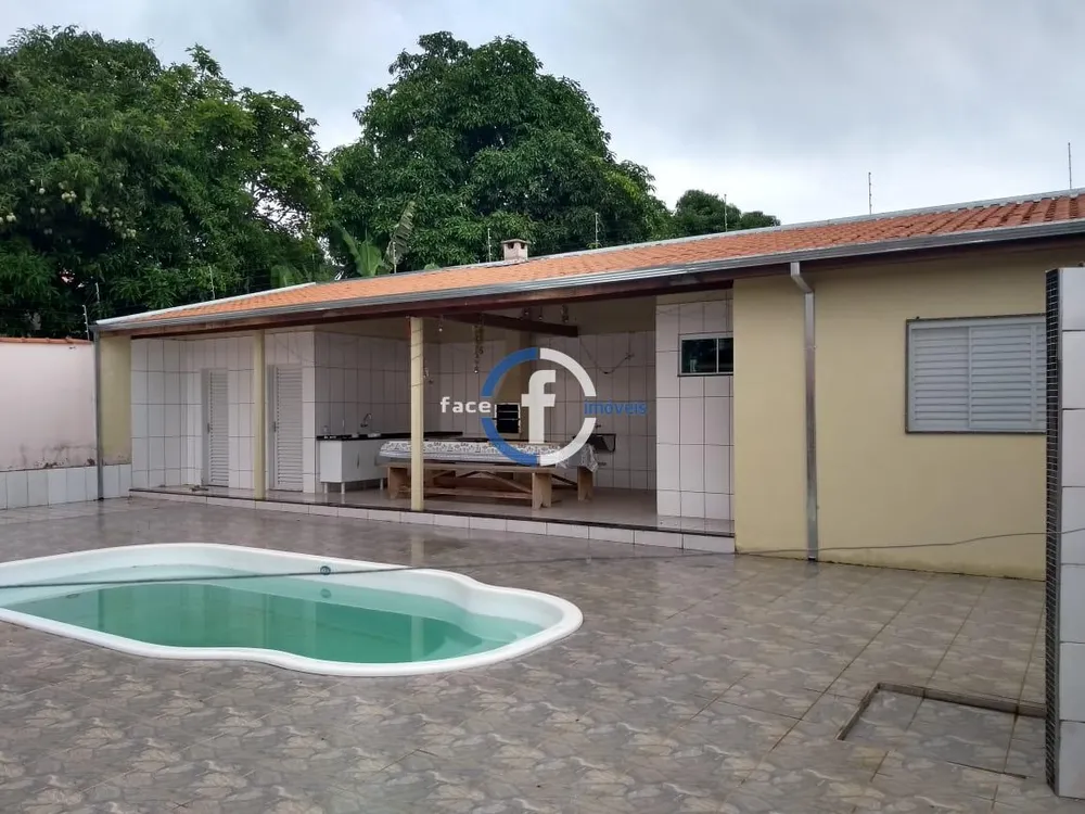 Chácara, 3 quartos, 2000 m² - Foto 1