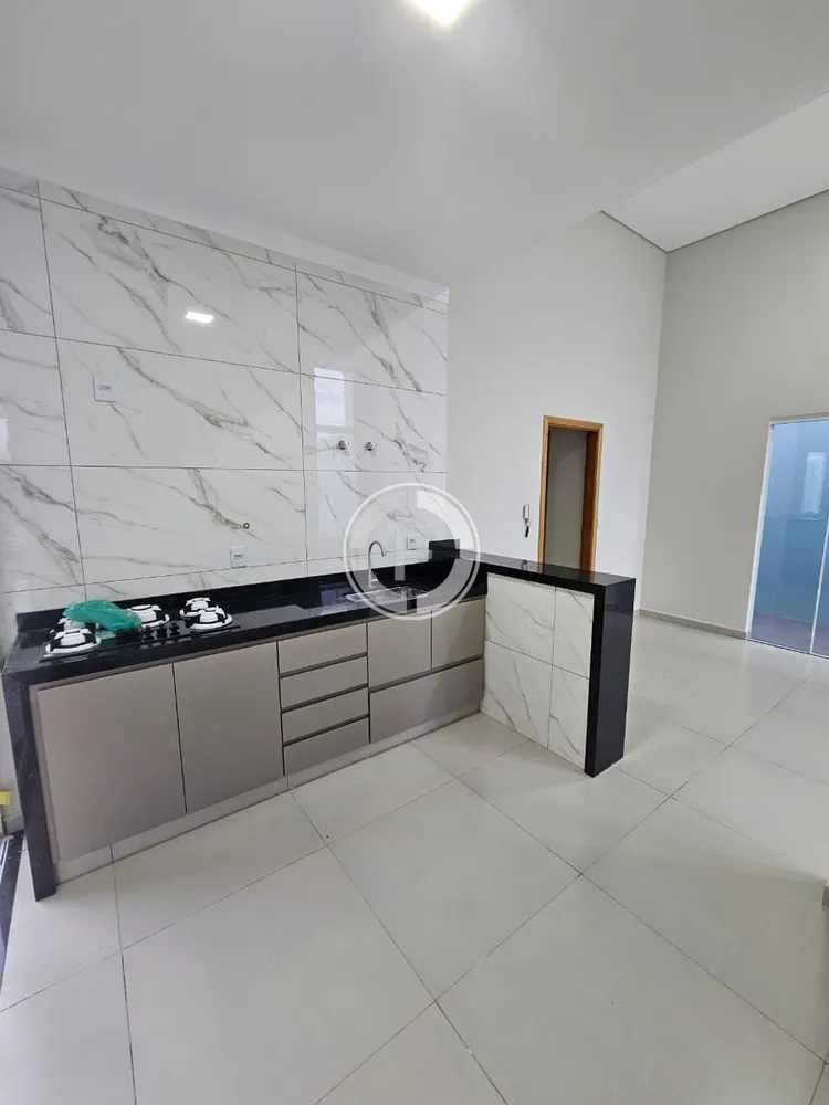 Casa, 3 quartos, 250 m² - Foto 2