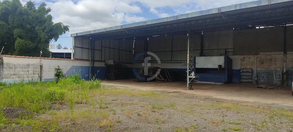 Prédio Inteiro, 555 m² - Foto 1