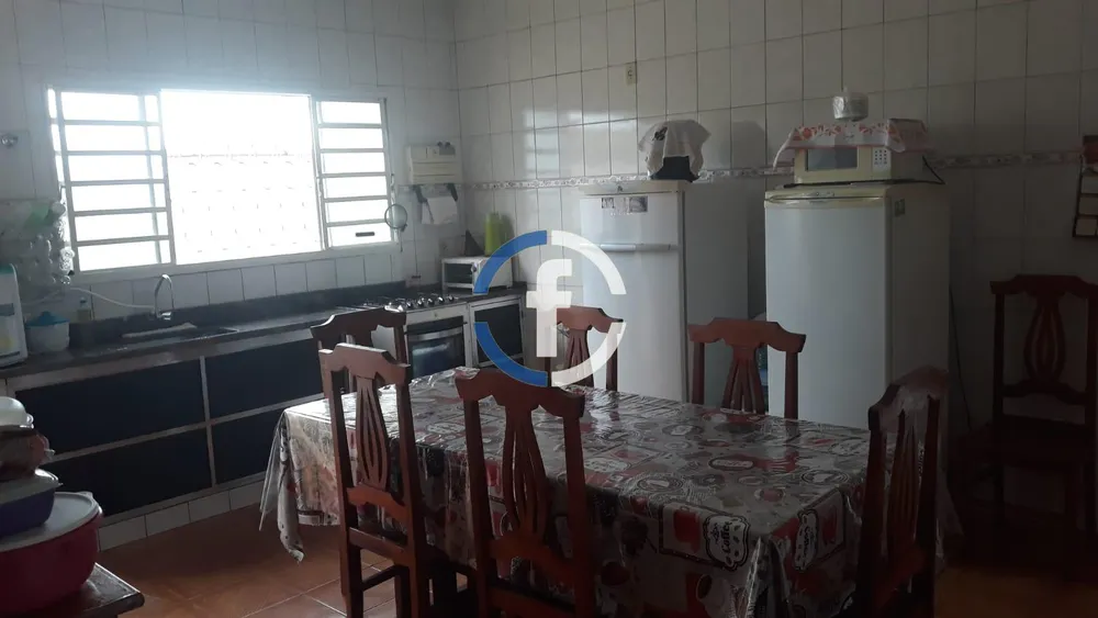 Casa, 3 quartos, 300 m² - Foto 3