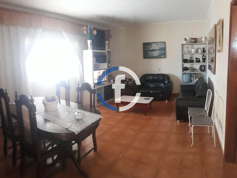 Casa, 3 quartos, 300 m² - Foto 2