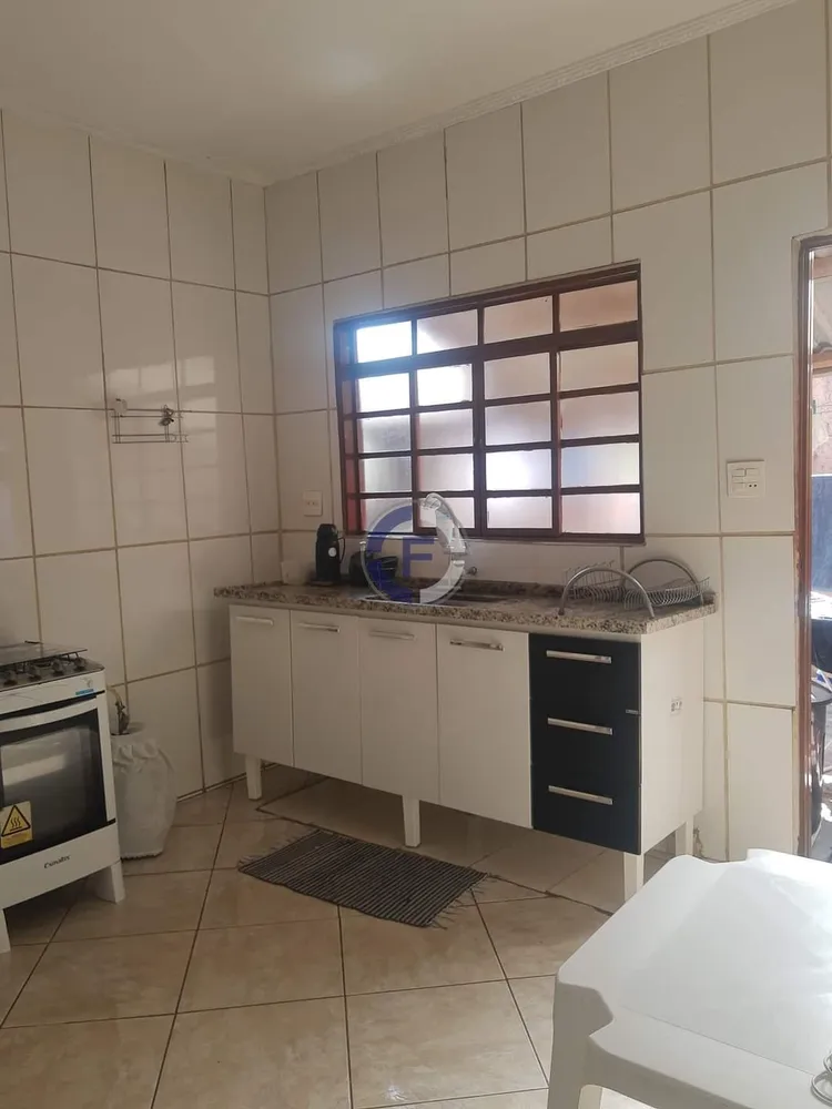 Casa, 2 quartos, 244 m² - Foto 1