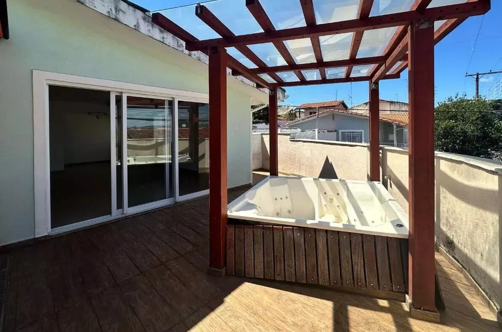 Casa, 3 quartos, 224 m² - Foto 1