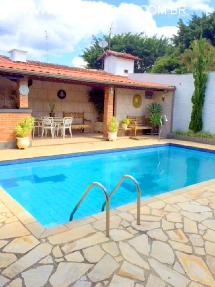 Casa, 3 quartos, 200 m² - Foto 1