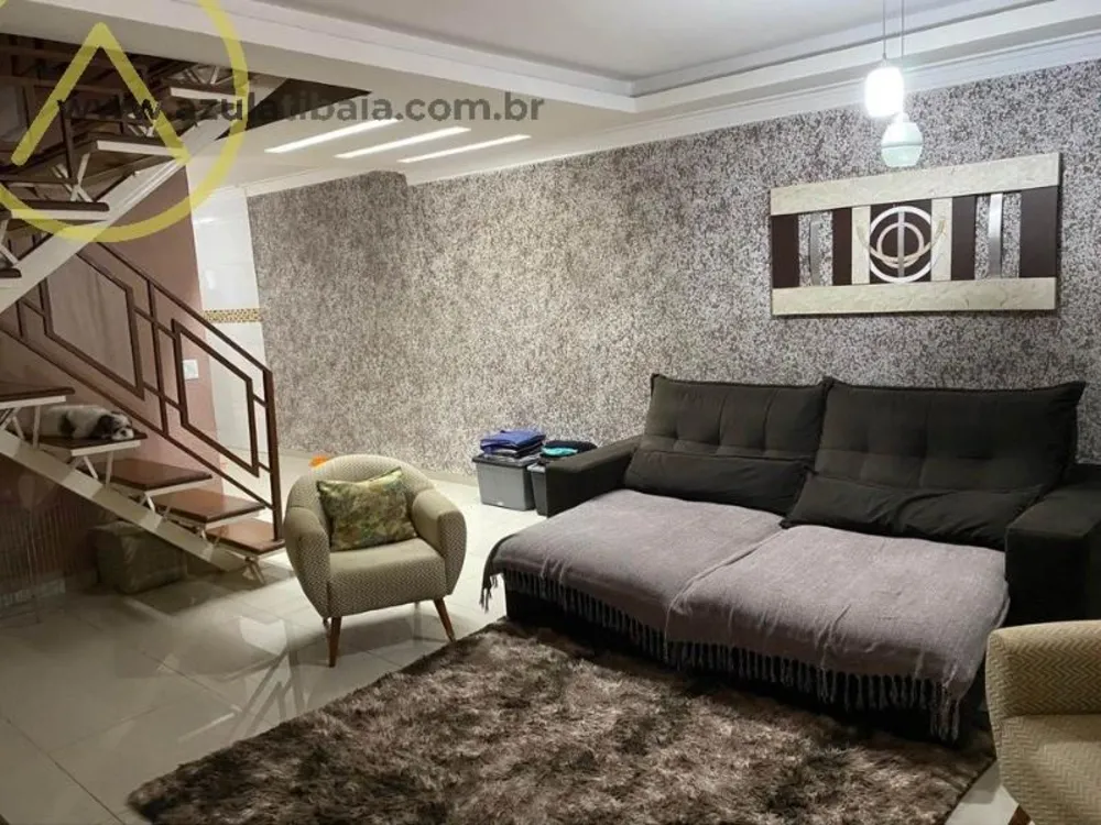Casa, 3 quartos, 221 m² - Foto 2
