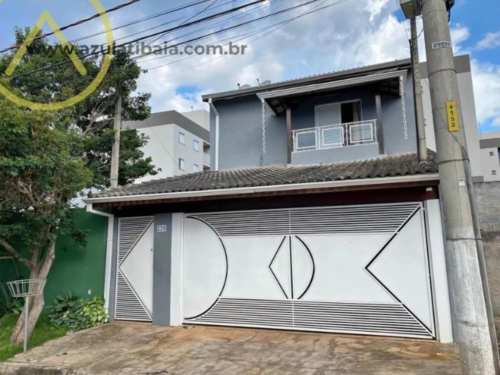 Casa, 3 quartos, 221 m² - Foto 1