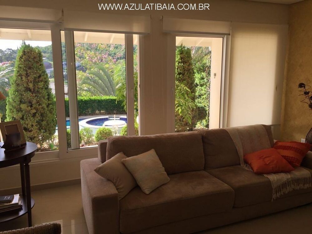 Casa de Condomínio à venda com 4 quartos, 350m² - Foto 1