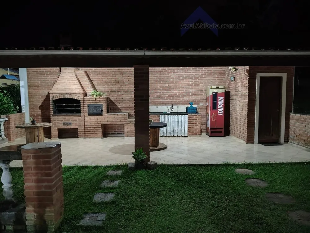 Chácara, 4 quartos, 1368 m² - Foto 1