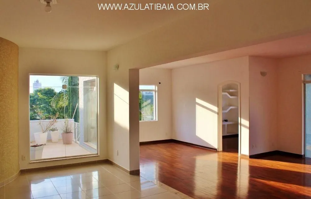 Casa, 3 quartos, 408 m² - Foto 1