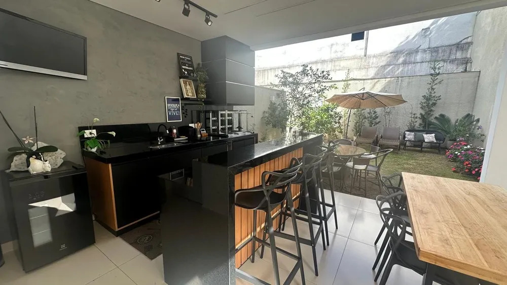 Casa, 3 quartos, 156 m² - Foto 1