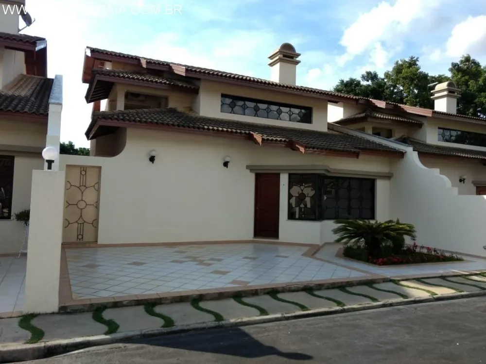 Casa, 3 quartos, 190 m² - Foto 1