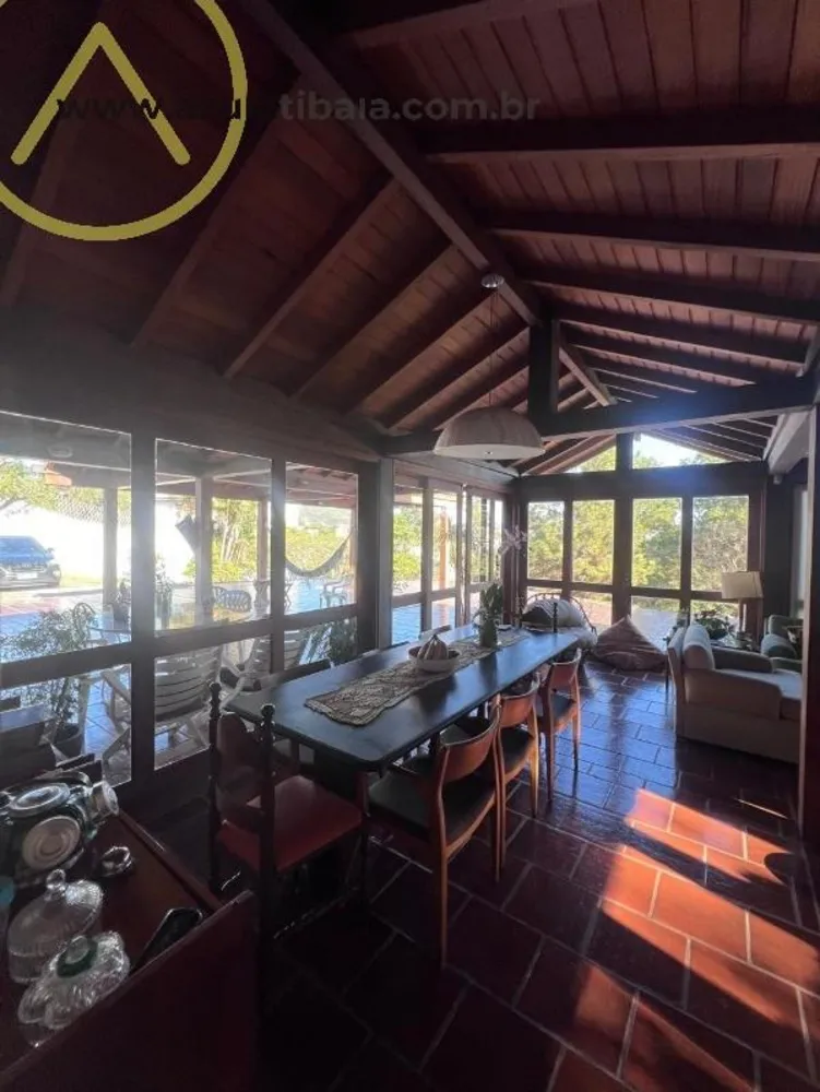 Chácara, 4 quartos, 2565 m² - Foto 1