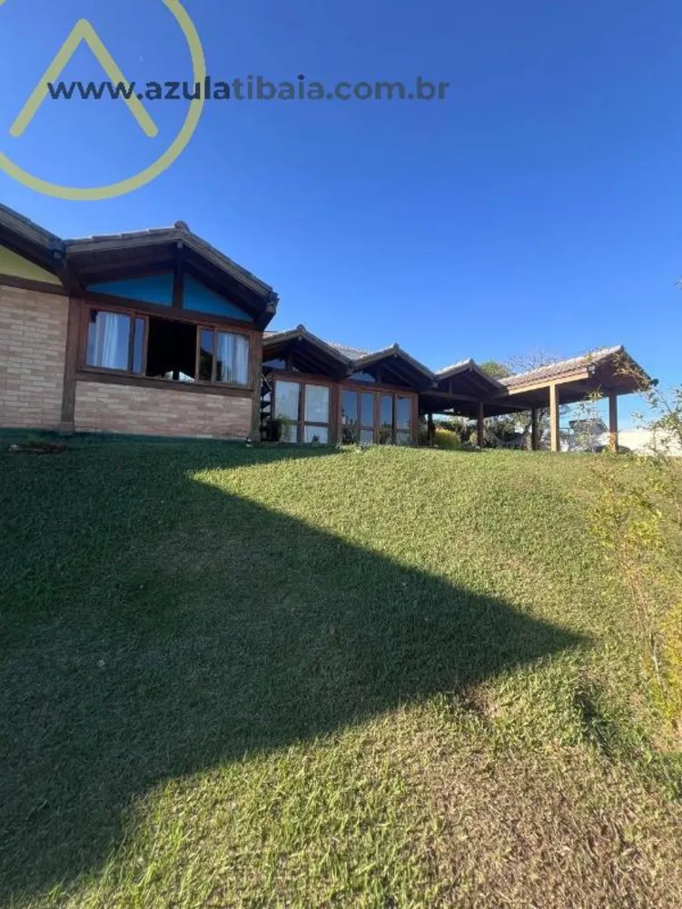 Chácara, 4 quartos, 2565 m² - Foto 1