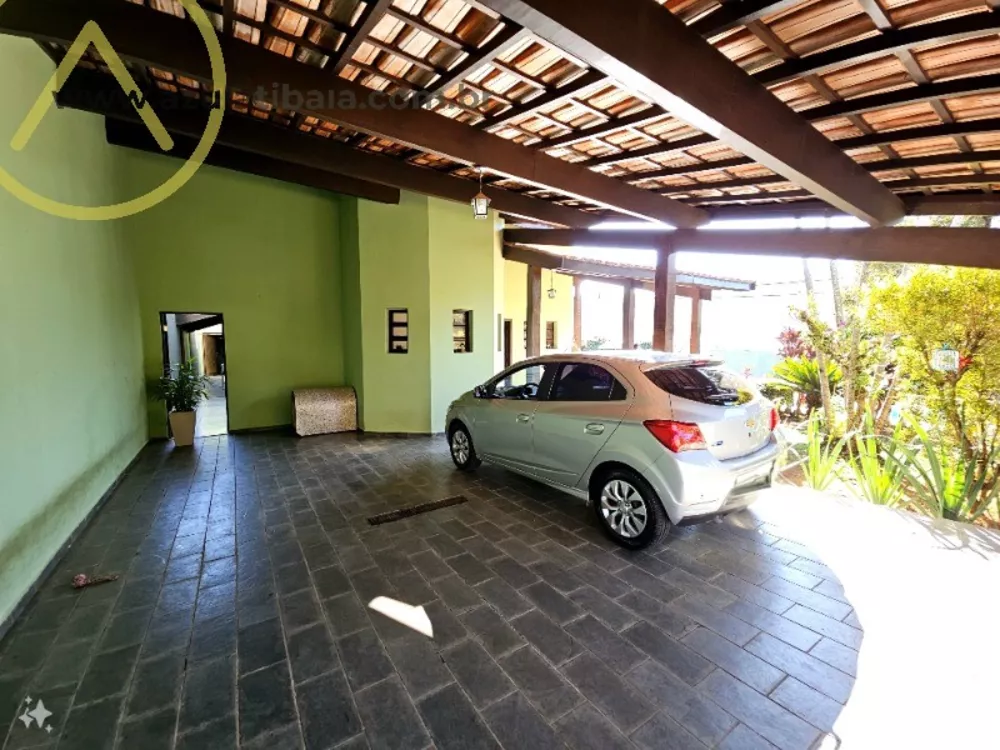 Casa à venda e aluguel com 3 quartos, 200m² - Foto 2