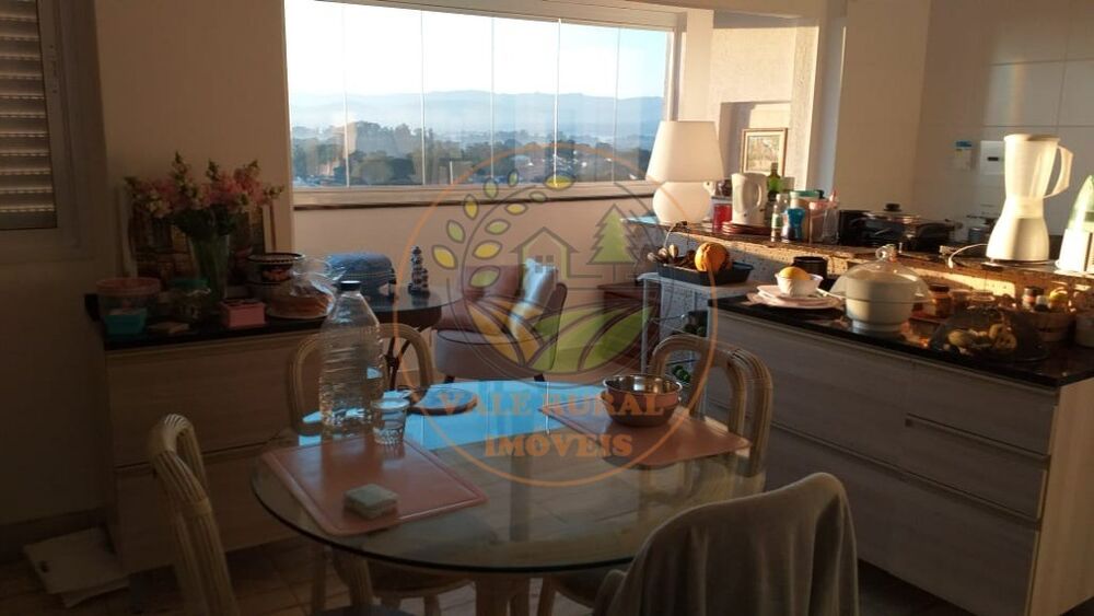 Apartamento à venda com 2 quartos, 80m² - Foto 2