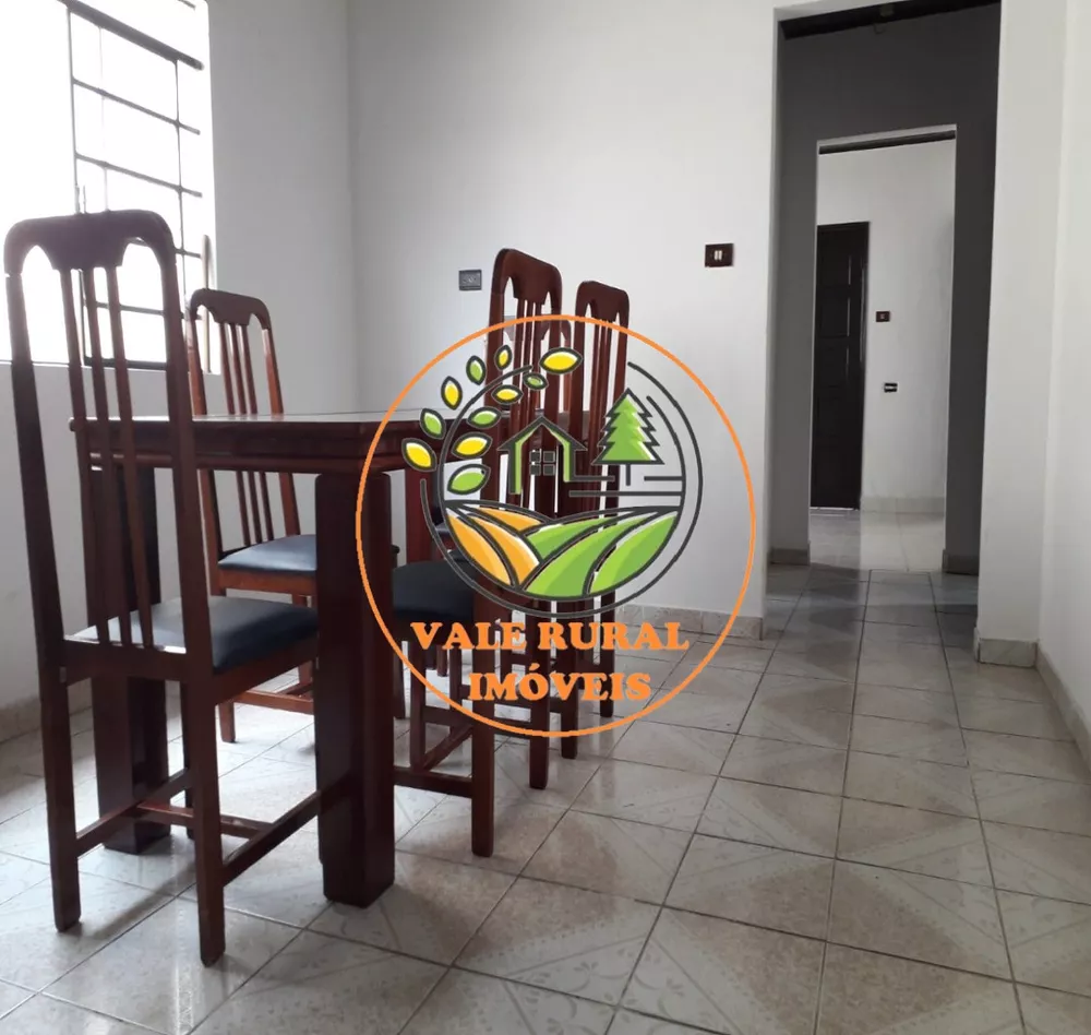 Casa à venda com 3 quartos, 300m² - Foto 2