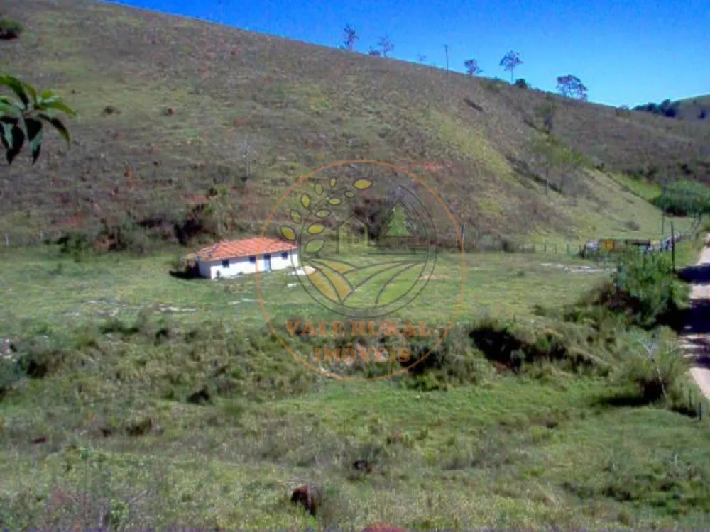 Fazenda à venda com 5 quartos, 47m² - Foto 1