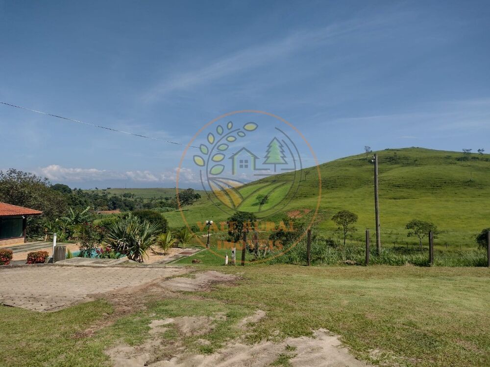 Fazenda à venda com 3 quartos, 85m² - Foto 1