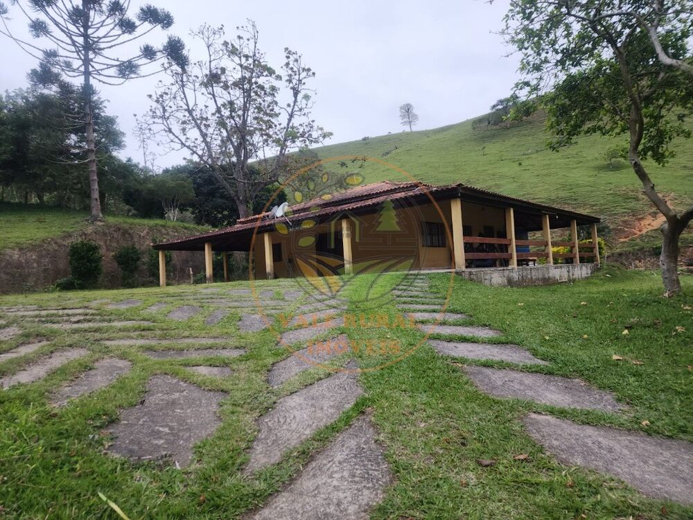 Sítio, 3 quartos, 14 m² - Foto 1