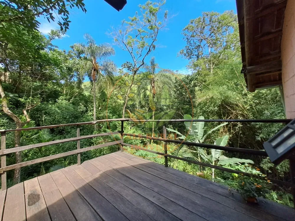 Chácara, 3 quartos, 2400 m² - Foto 9