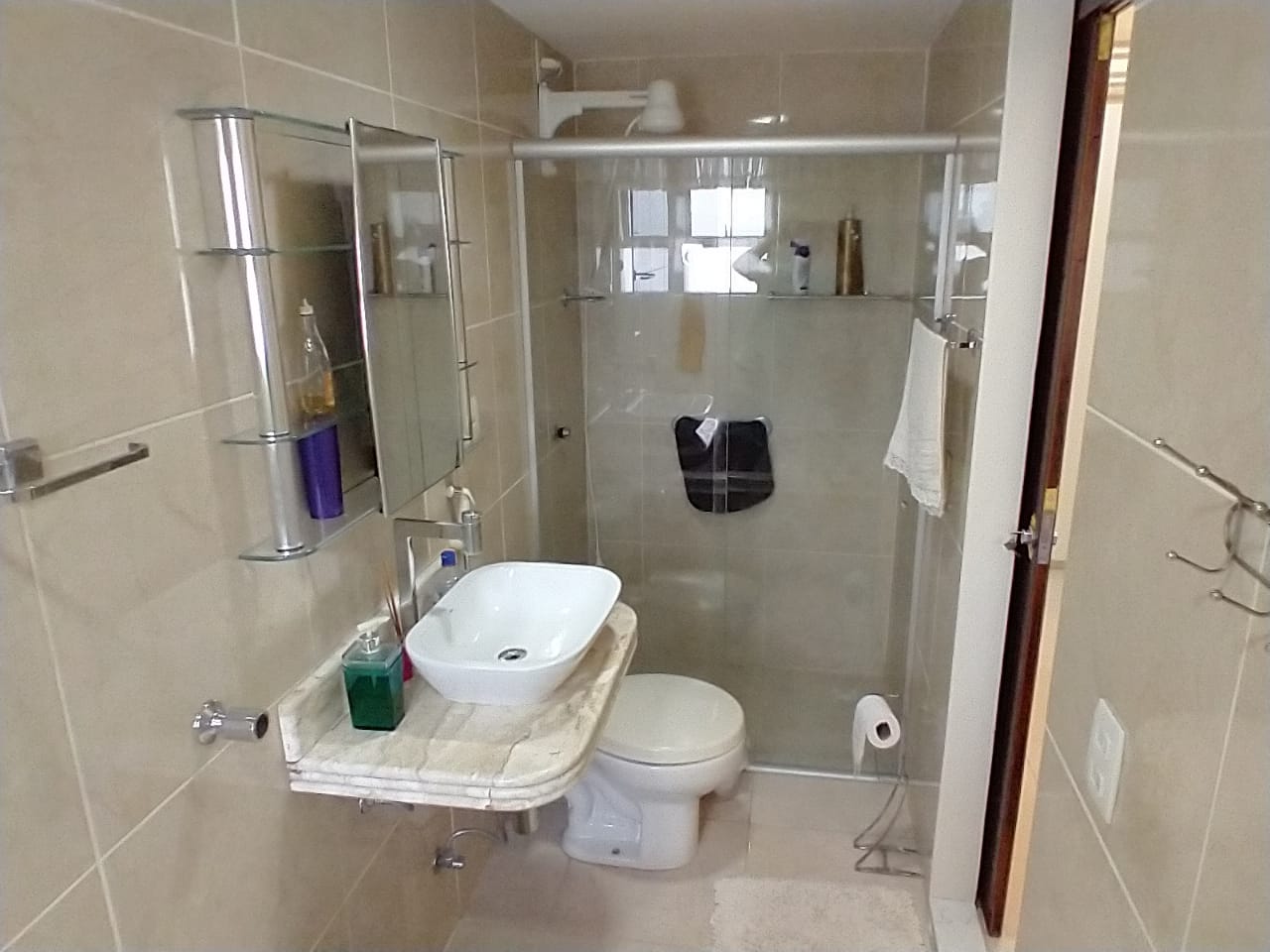 Apartamento à venda com 4 quartos, 180m² - Foto 9