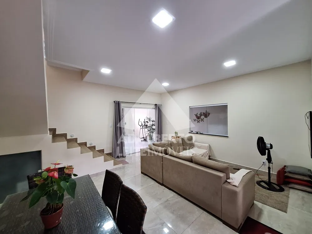 Casa, 3 quartos, 200 m² - Foto 4