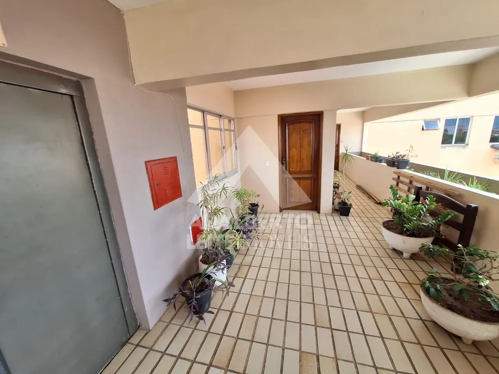 Apartamento, 4 quartos, 222 m² - Foto 2