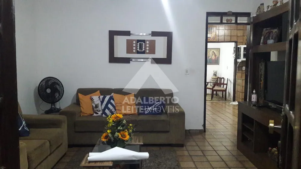 Casa, 3 quartos, 250 m² - Foto 2