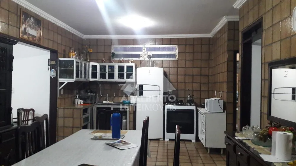 Casa, 3 quartos, 250 m² - Foto 7