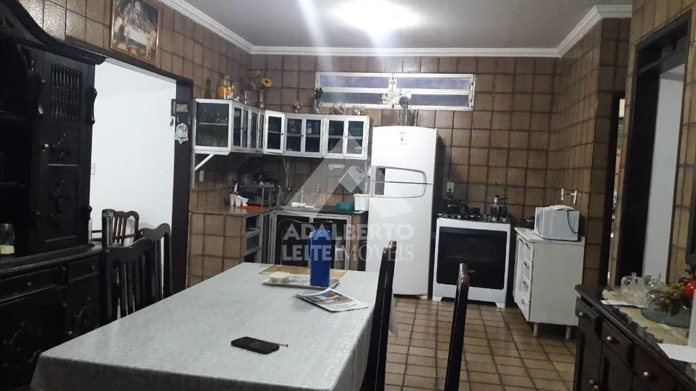 Casa, 3 quartos, 250 m² - Foto 4