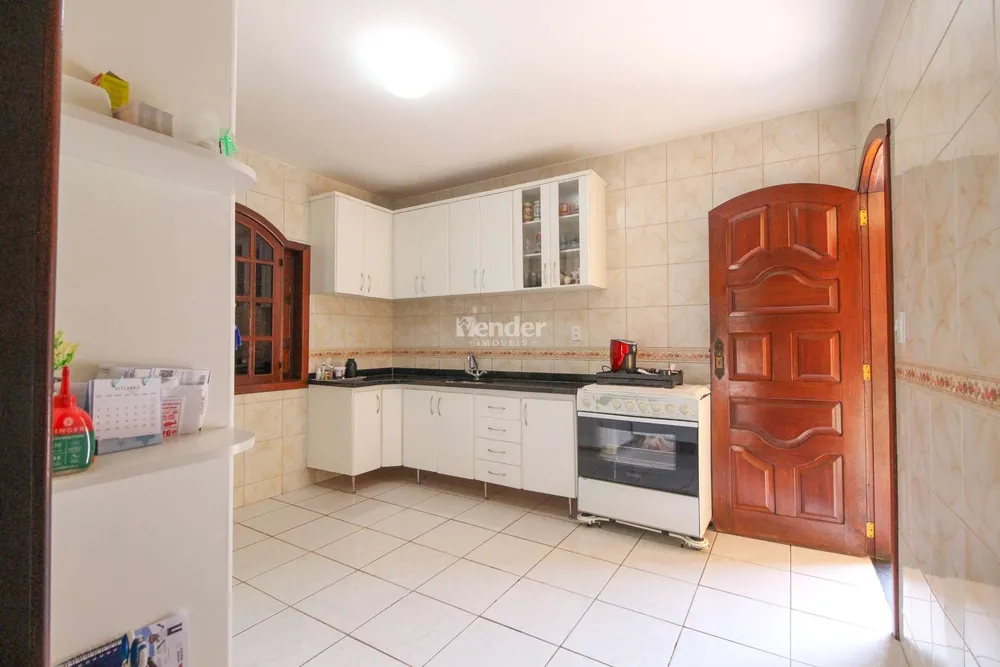 Casa, 3 quartos, 200 m² - Foto 4