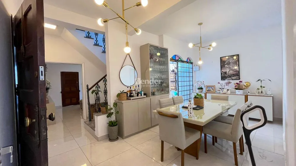 Casa, 5 quartos, 279 m² - Foto 1