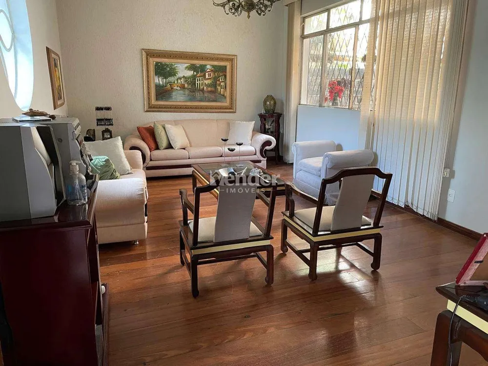 Casa, 4 quartos, 273 m² - Foto 1