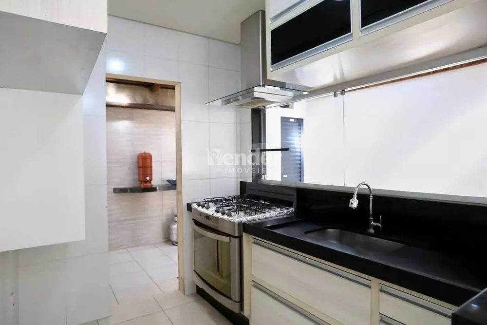 Casa, 3 quartos, 217 m² - Foto 9
