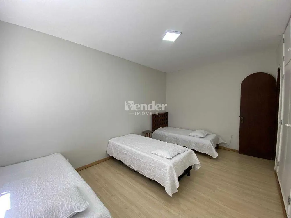 Casa, 4 quartos, 312 m² - Foto 1