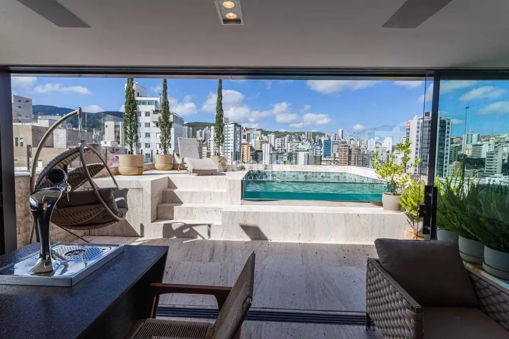 Cobertura, 3 quartos, 210 m² - Foto 1