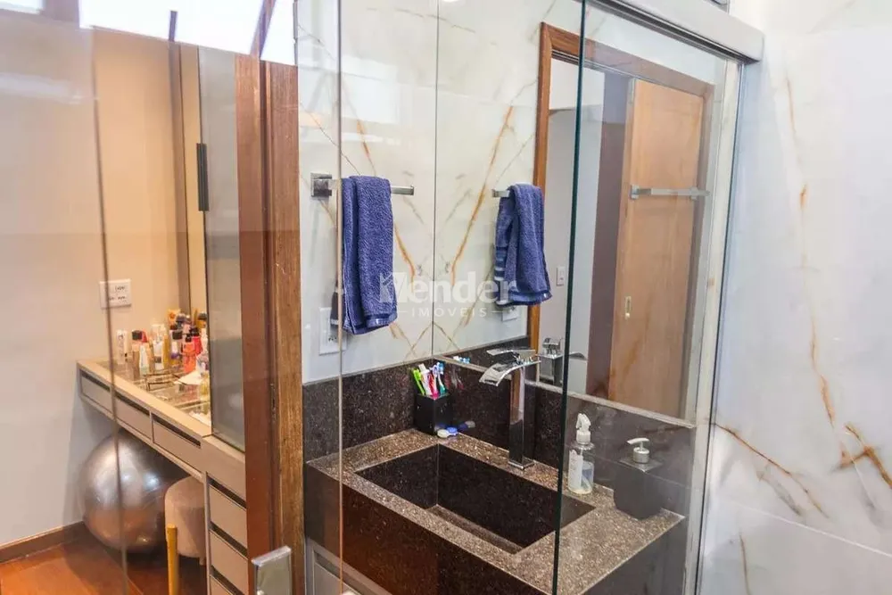 Cobertura, 3 quartos, 210 m² - Foto 8