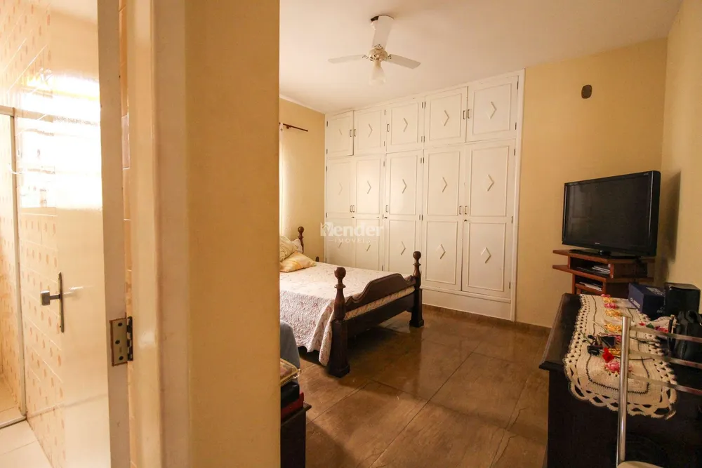 Casa, 5 quartos, 260 m² - Foto 1