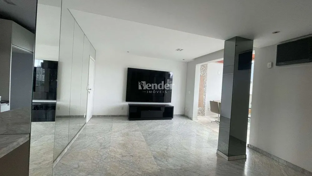 Cobertura, 3 quartos, 213 m² - Foto 3